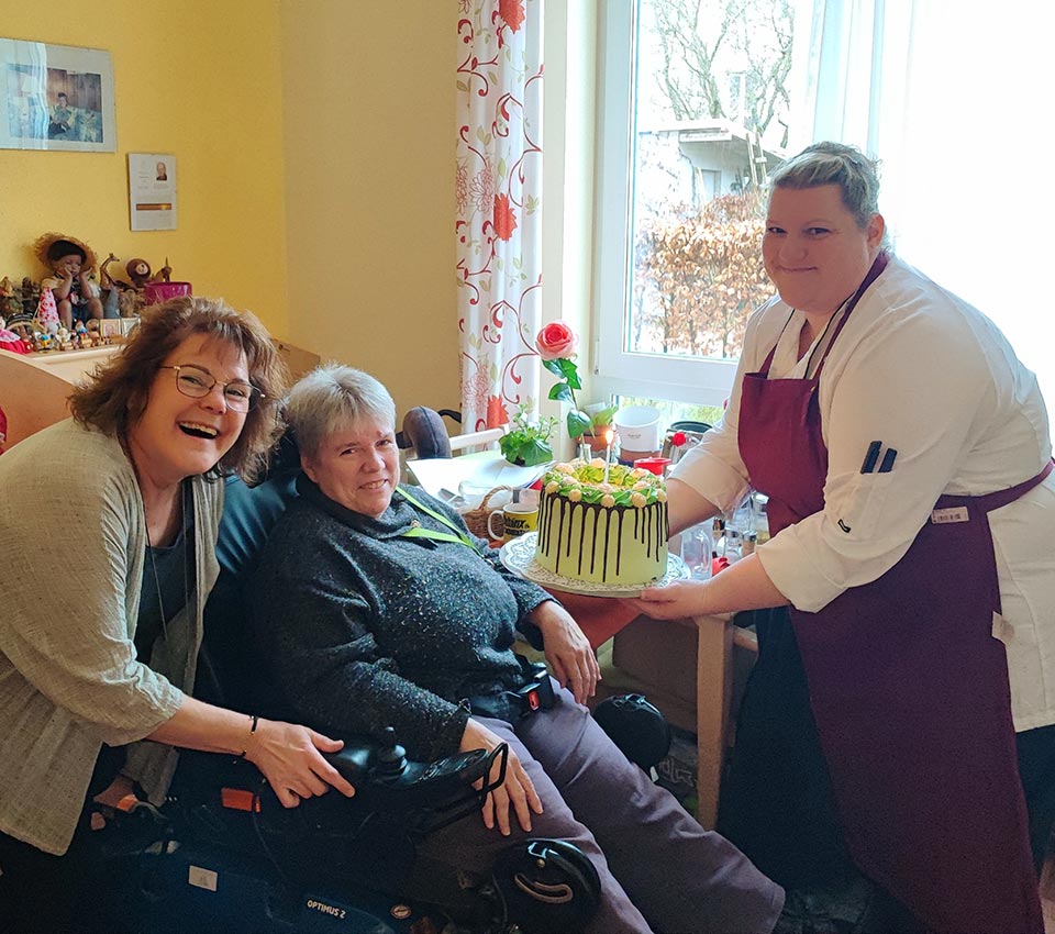 compassio Seniorendomizil Geburtstag Bewohnerin Haus Klara