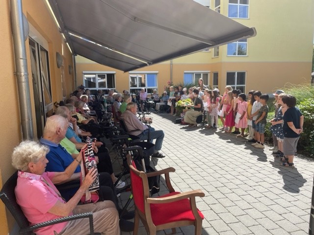 Besuch der Grundschule Tegernheim