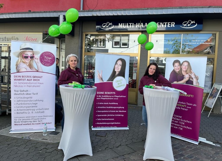 Infostand am Wochenmarkt in Freinsheim