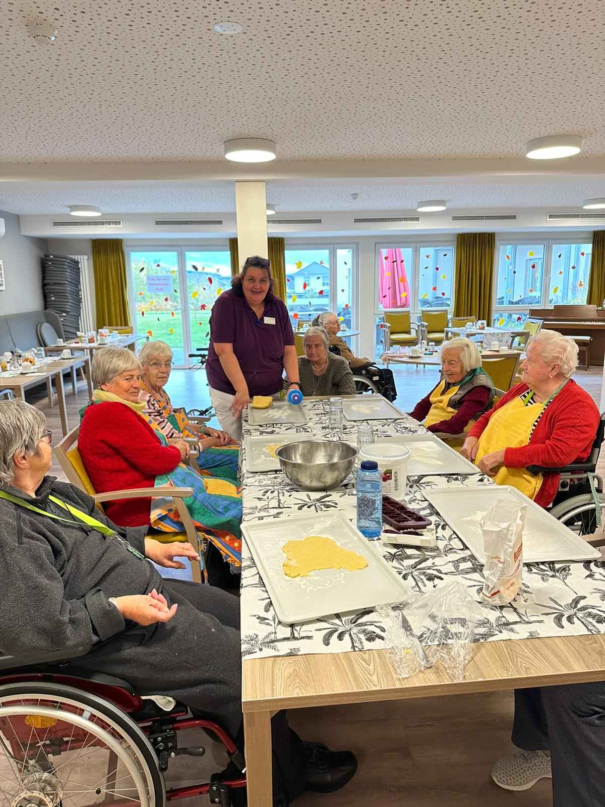 Plätzchenbacken-Seniorendomizil-Am-Grubenfeld