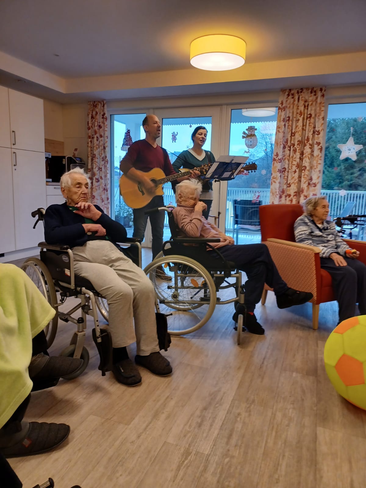 Weihnachtselfen im Haus Gunther in Regen