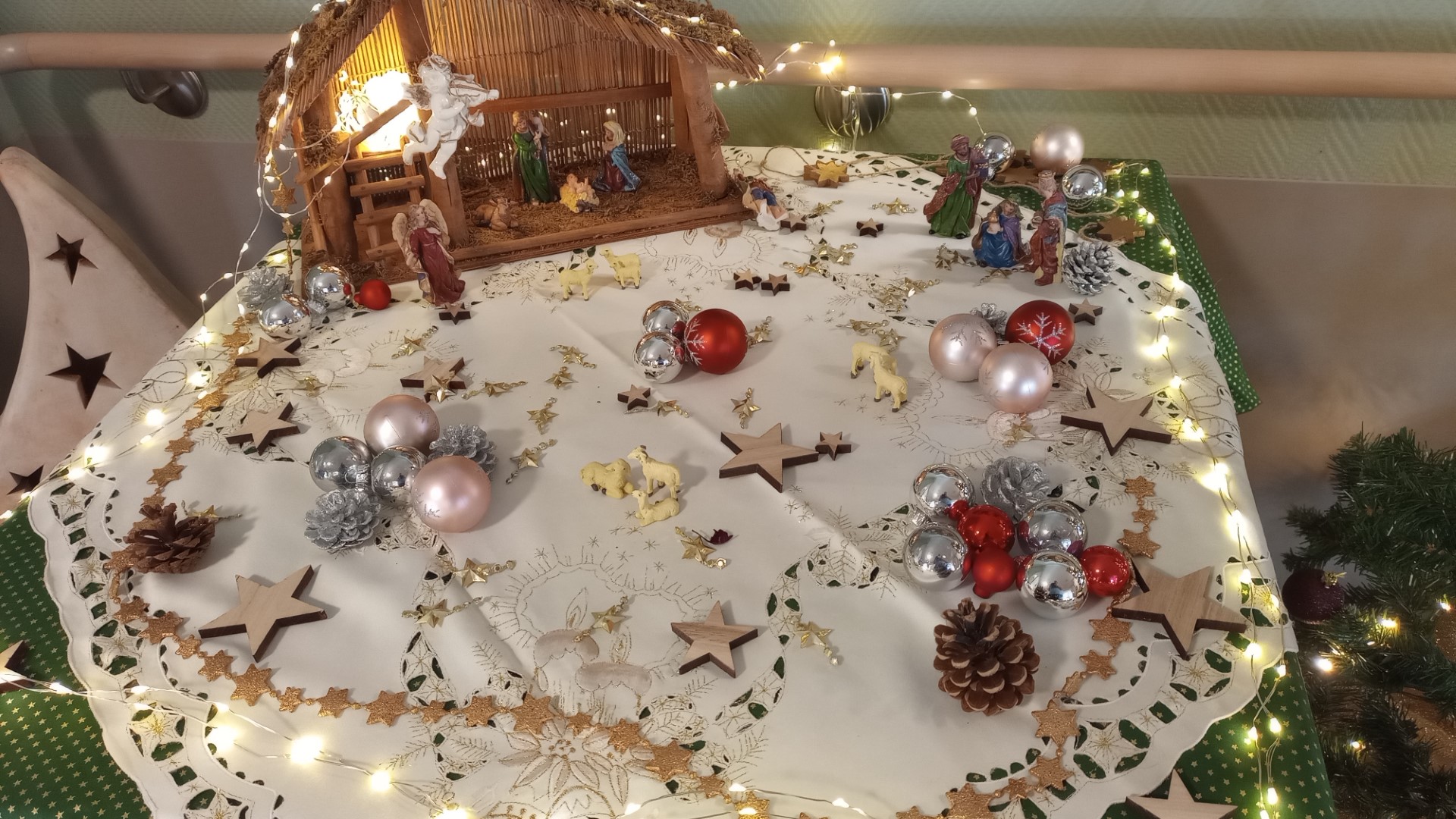 Kreative Weihnachtsdekoration für besinnliche Stimmung