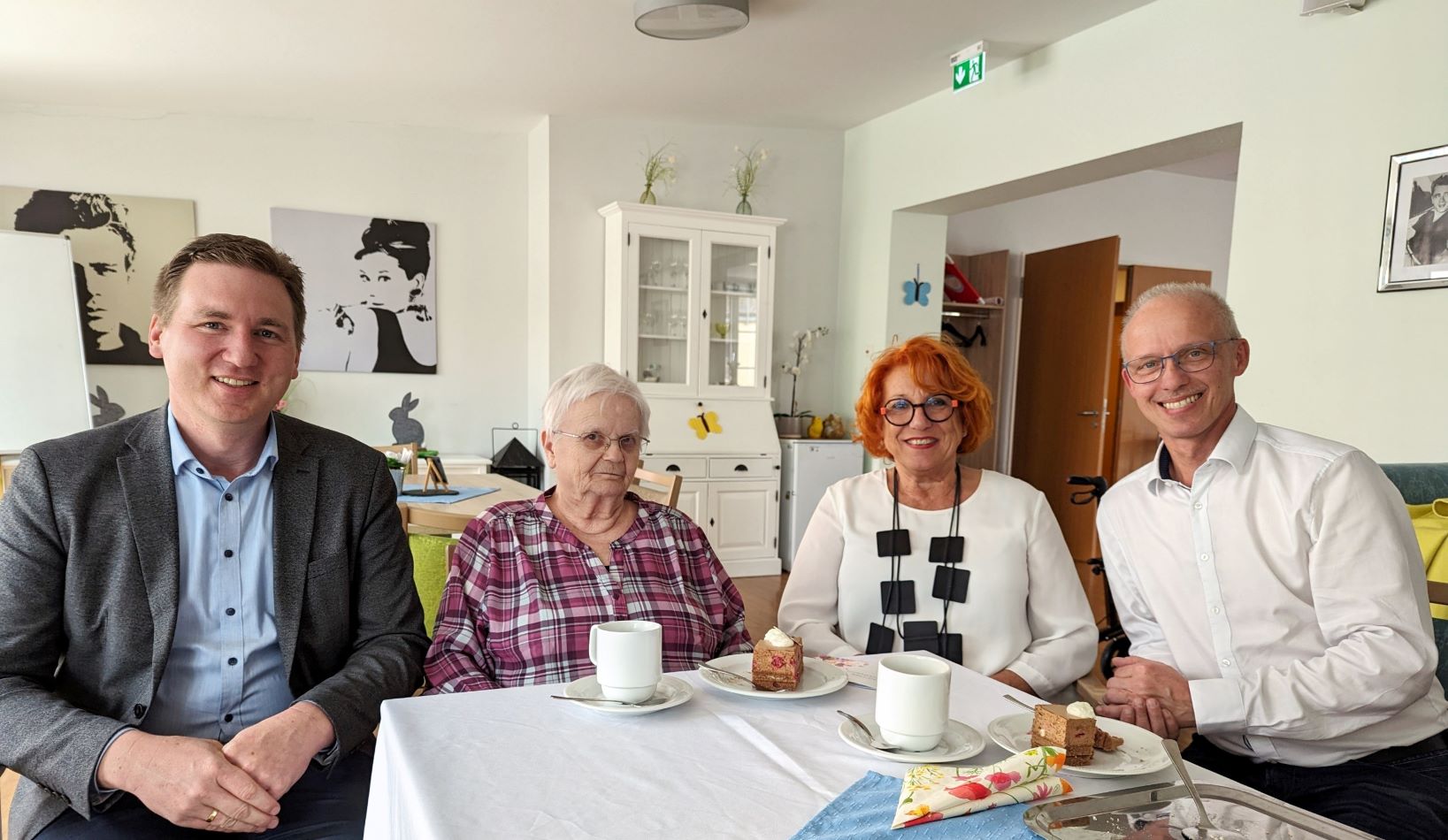 Frau Ziegaus feiert 80. Geburtstag