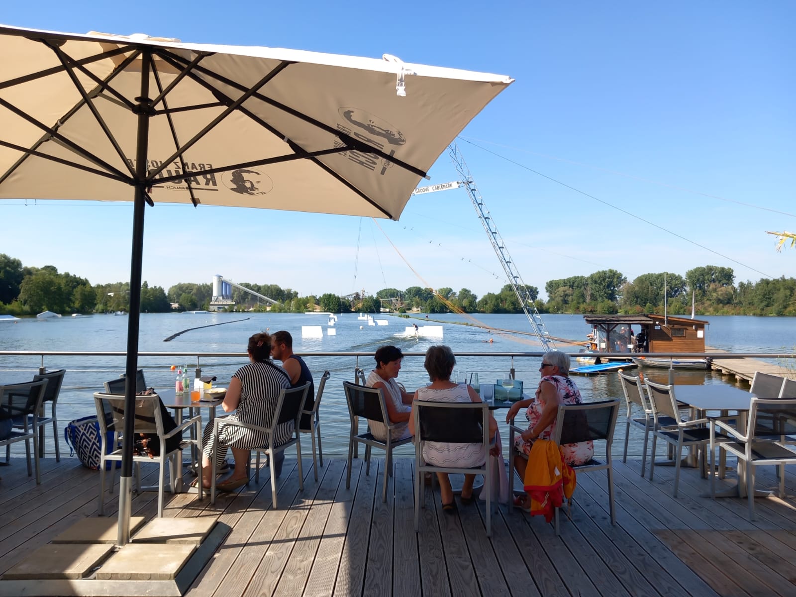 Sommerlicher Ausflug zum See bringt Urlaubsfeeling ins Haus Raphael