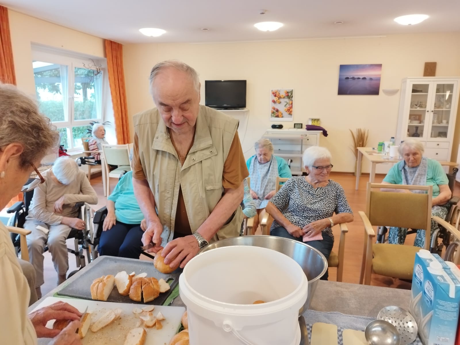 compassio-Seniorendomizil-Haus-Urban-Tegernheim-Knödel