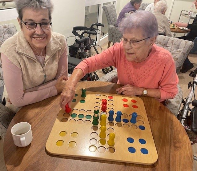 Spielenachmittag in der Seniorenresidenz Wolfgangstraße in Dessau