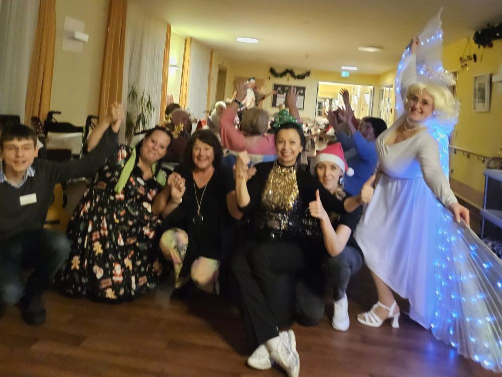 Ein himmlischer Besuch: Das Christkind im Haus Klara