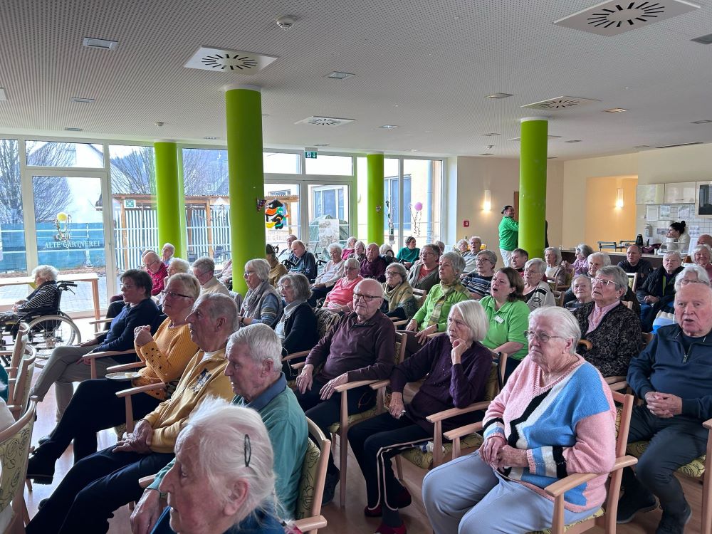Musikalischer Vormittag im Haus Lukas mit dem Seniorenchor