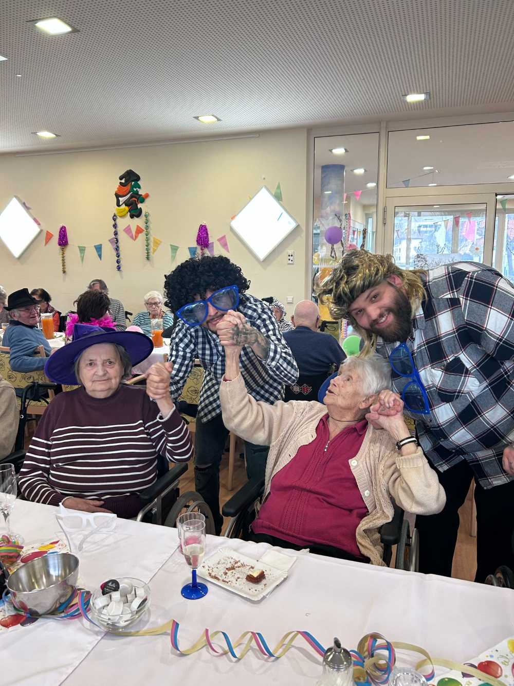 Faschingsfest im Haus Lukas – Ein Tag voller Musik und Genuss