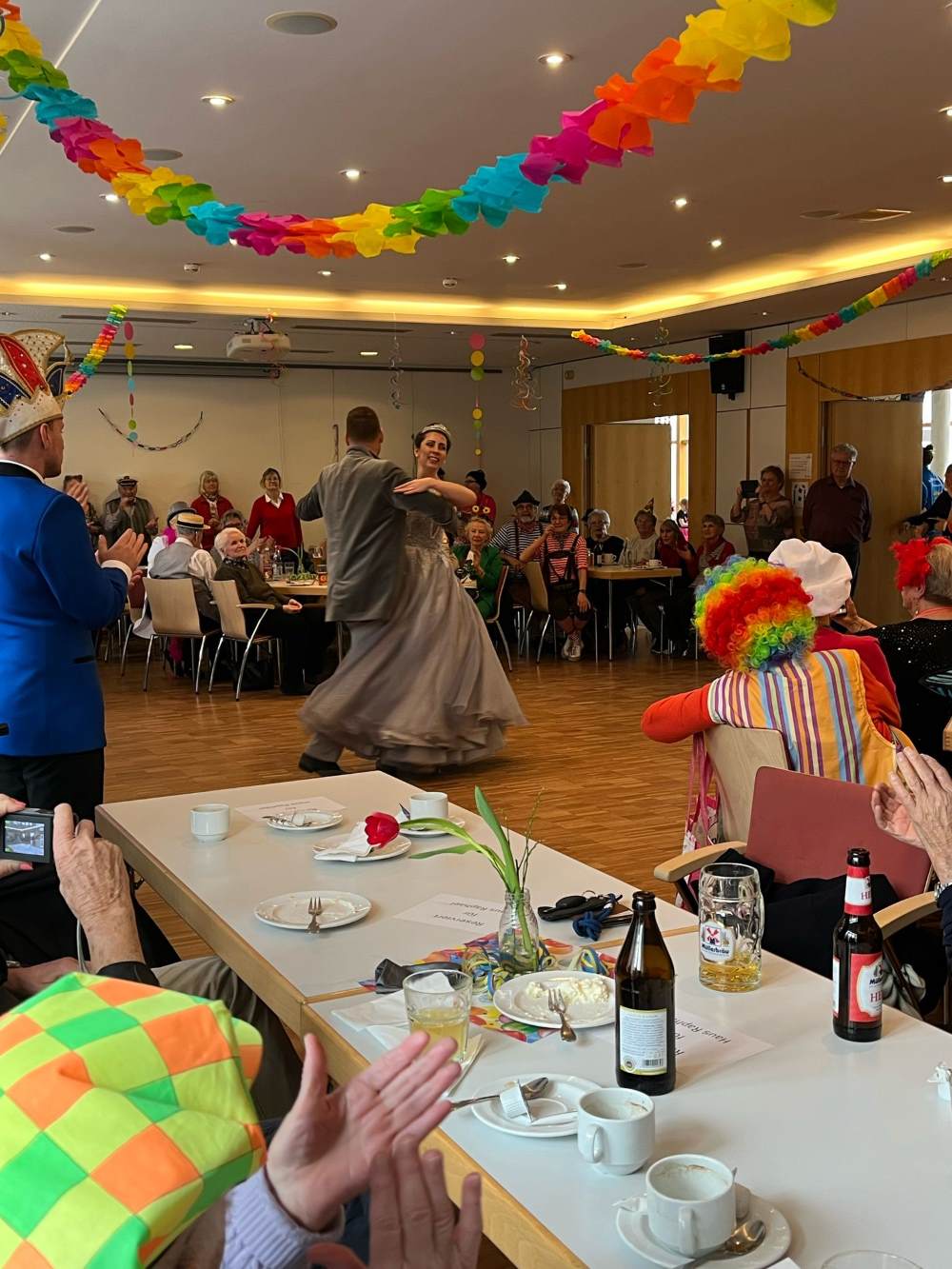 Fasching im Seniorendomizil Haus Raphael – Närrisches Treiben