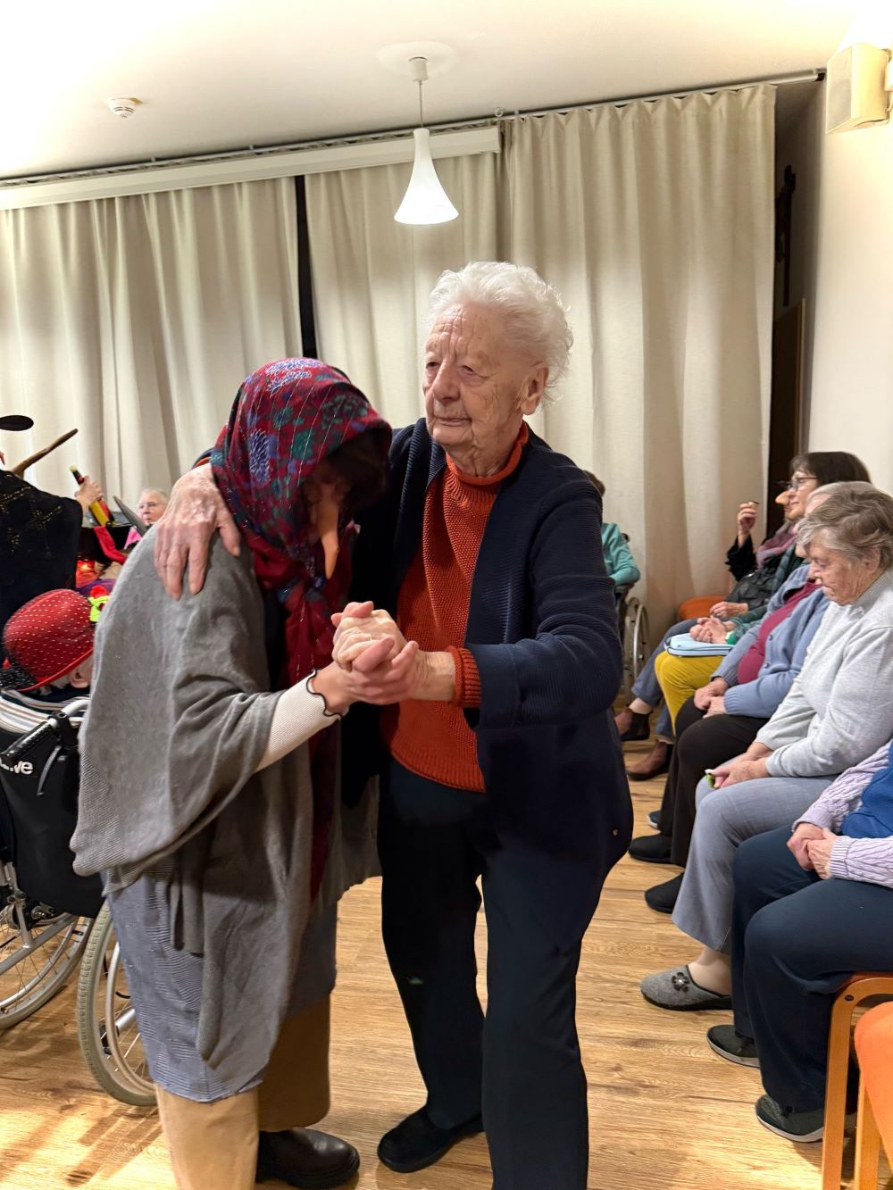 Fasching im Seniorendomizil Haus Raphael – Närrisches Treiben