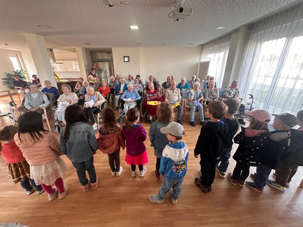 Kleine Gäste, große Freude – Osterüberraschung im Haus Martin