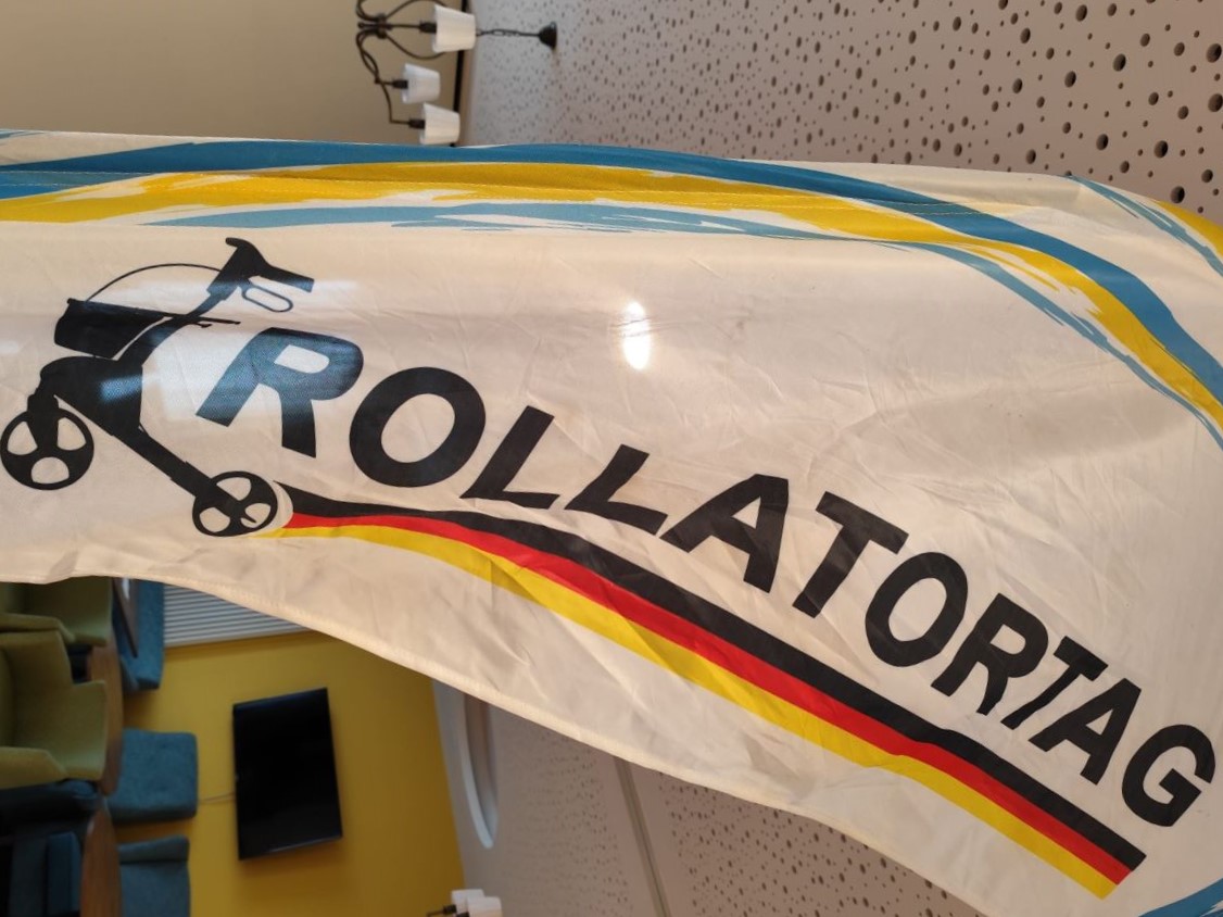 Sicher unterwegs – Rollator-Training stärkt Mobilität