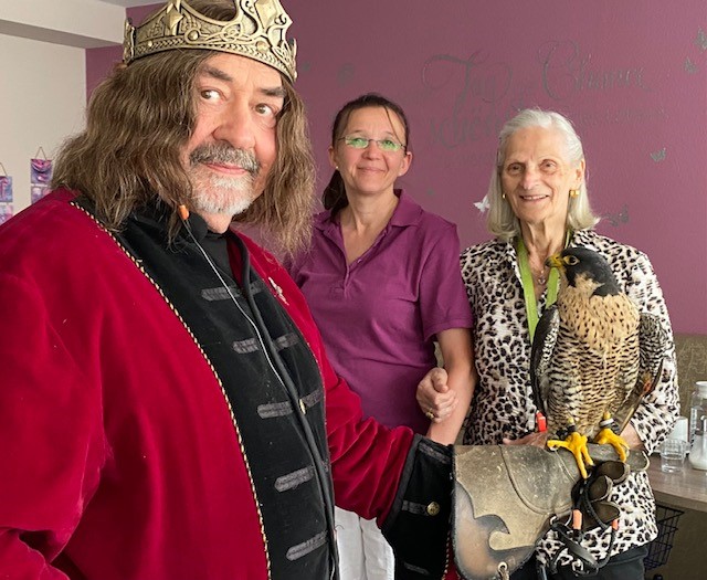 Falknerei zu Gast im Haus Dominic