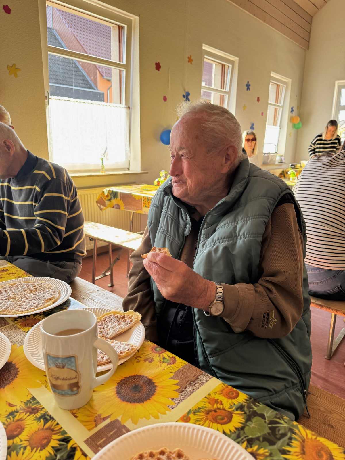 Waffel-Essen im Friedrich Fröbel Kindergarten