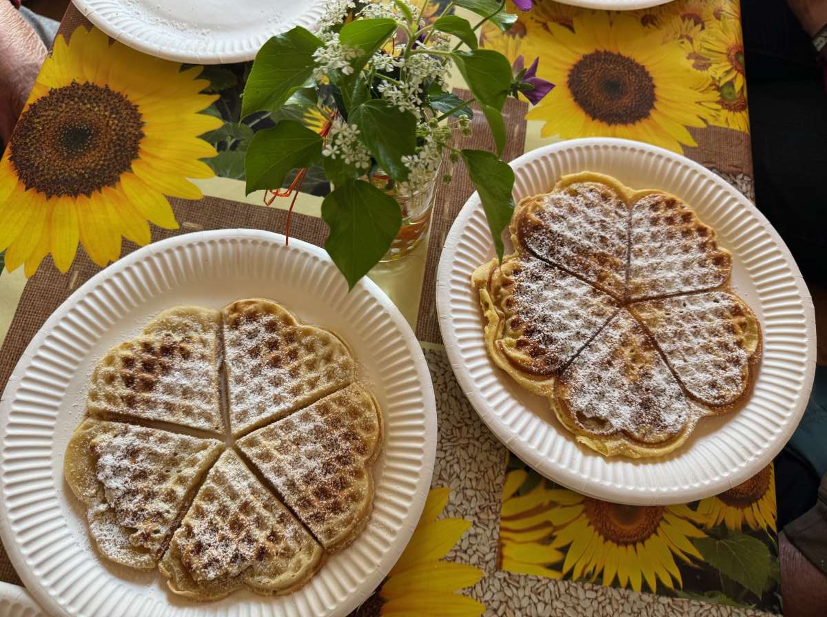 Waffel-Essen im Friedrich Fröbel Kindergarten