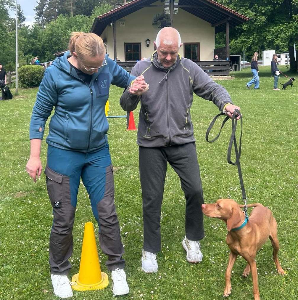 Besuch beim Hundeverein Bitz: Haus Lukas