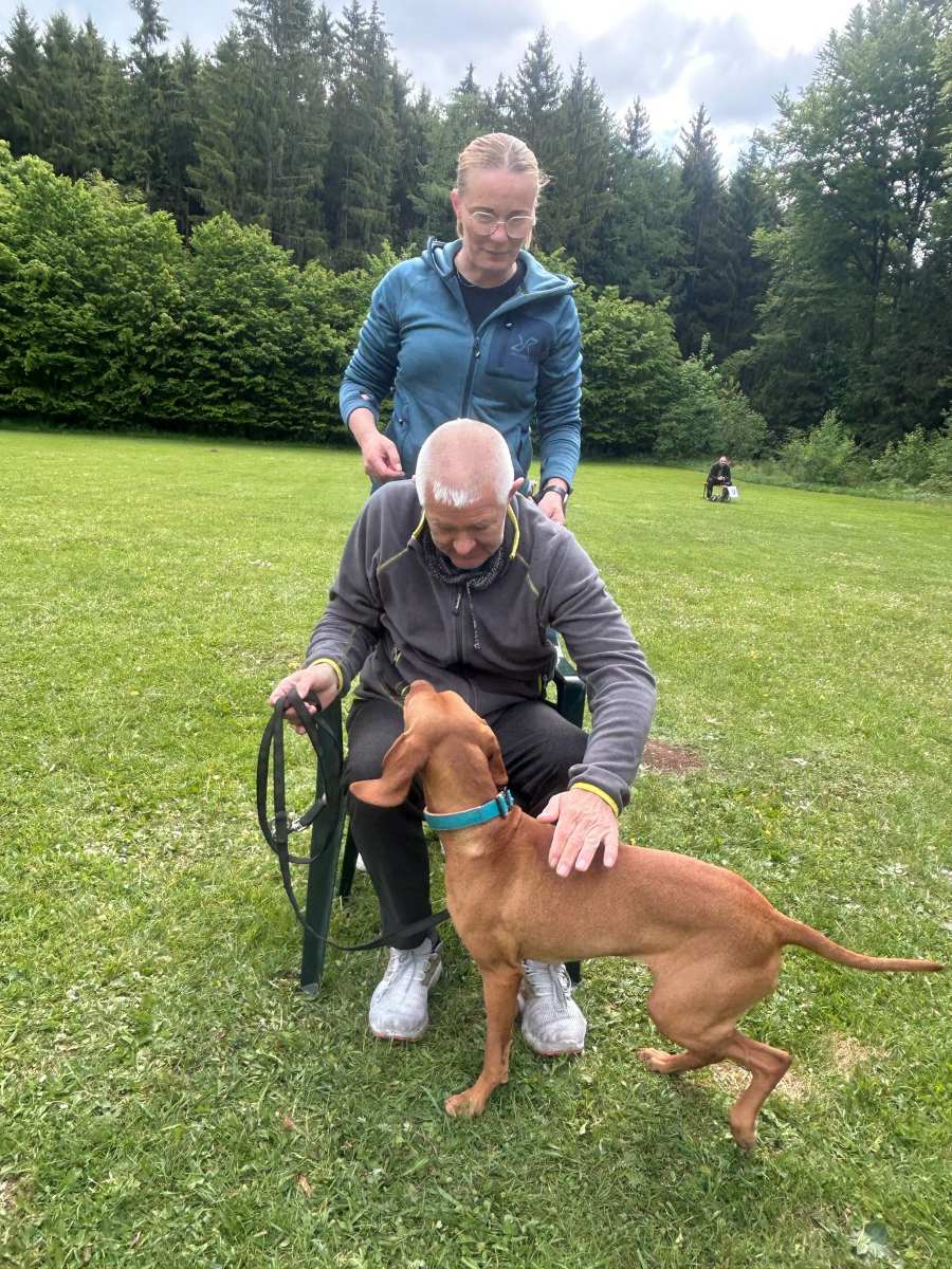 Besuch beim Hundeverein Bitz: Haus Lukas