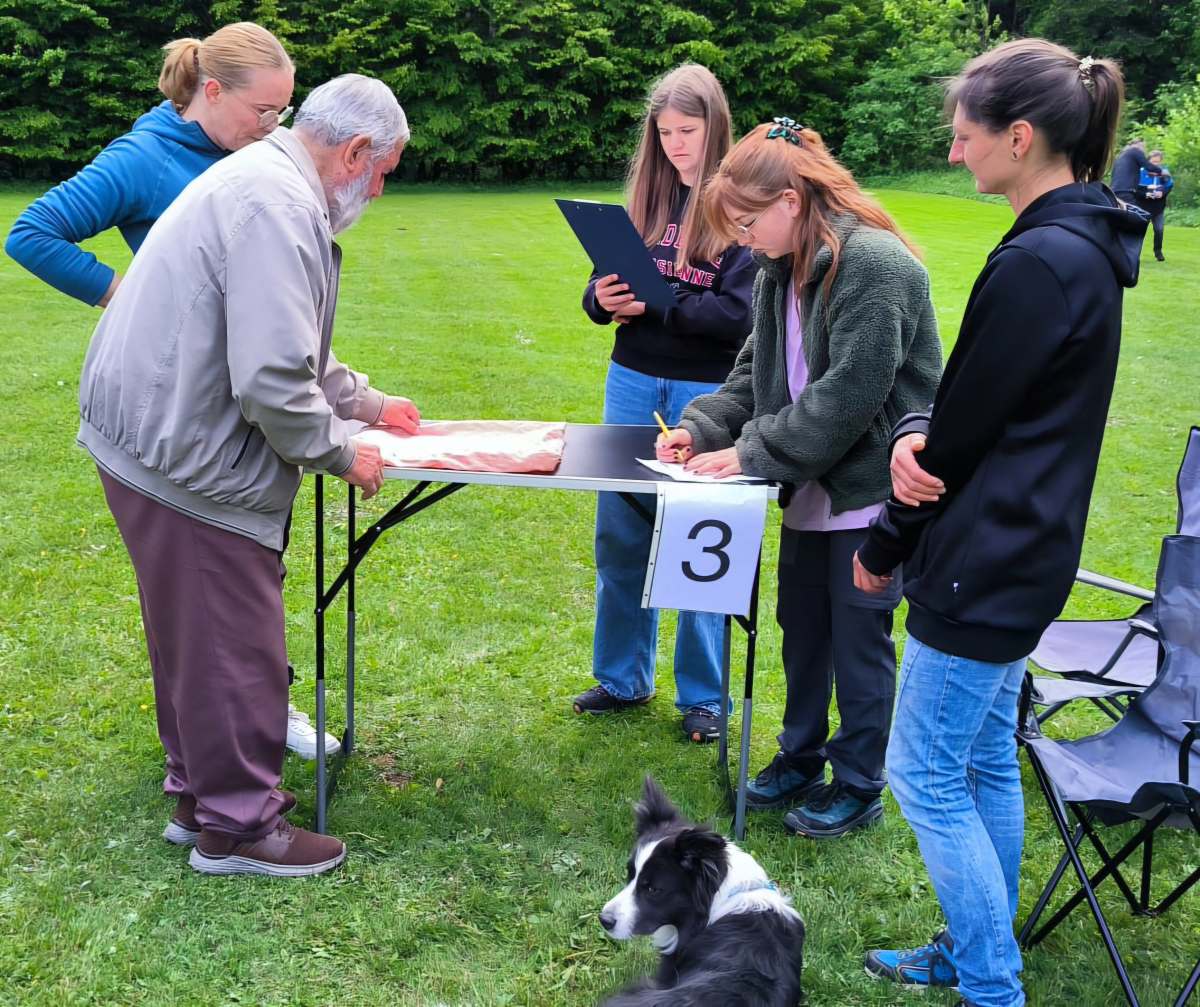 Besuch beim Hundeverein Bitz: Haus Lukas