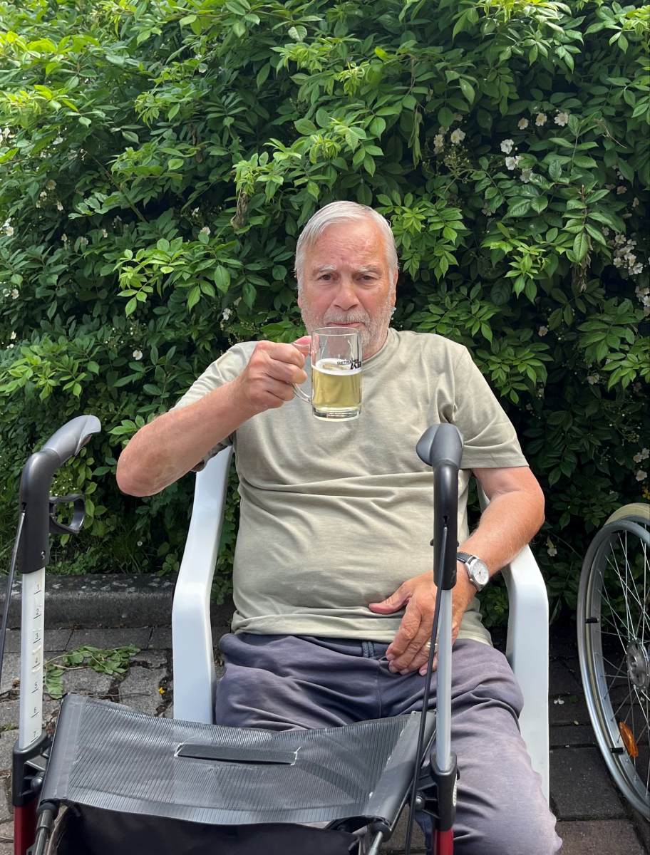 Schützenfest in Wesendorf: Feierlicher Besuch vor der Seniorenresidenz Am Park