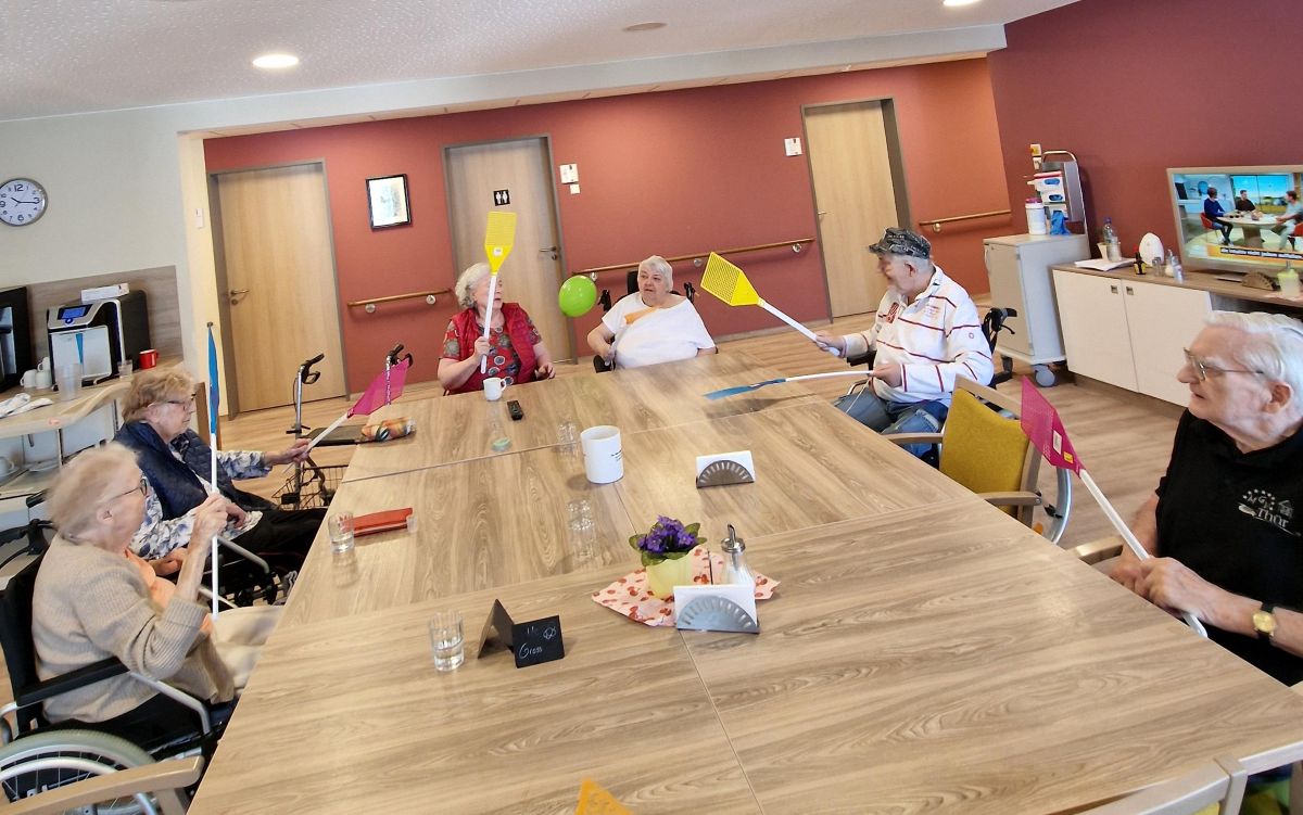 Tennis mal anders – Bewegungsfreude und Teamgeist im Haus am Grubenfeld