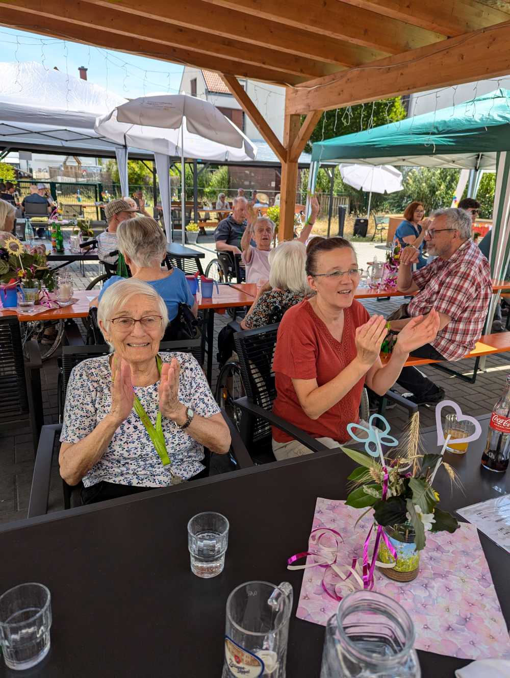 Sommerfest im Haus Dominic begeistert mit Musik, Spiel und Genus