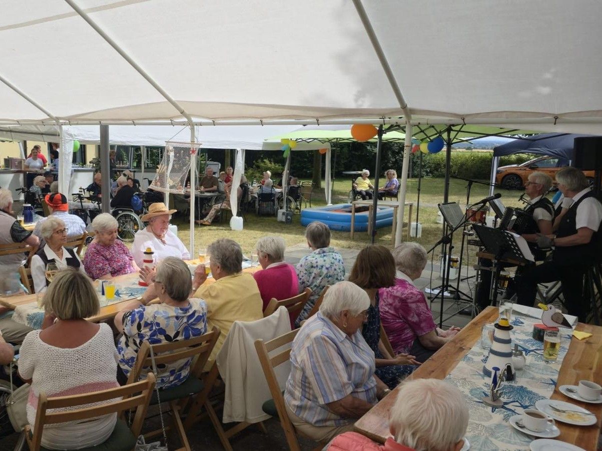 Sommerfest in der Seniorenresidenz Brockenblick Gadenstedt