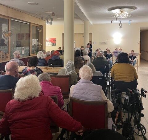 Musikalischer Abend im Seniorendomizil Haus Urban: Bläserjugend Tegernheim zu Gast
