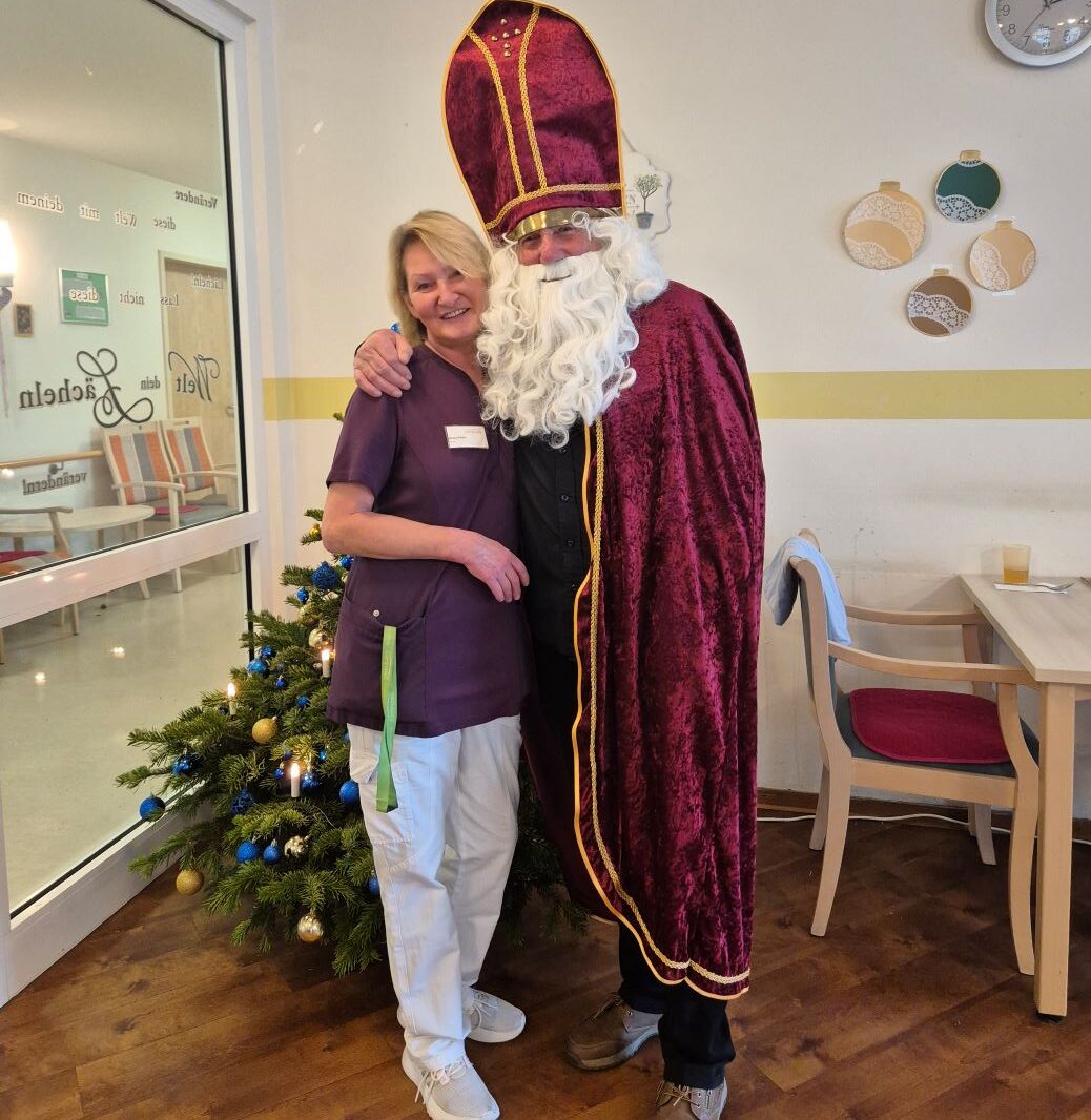 Besuch vom Nikolaus im Haus Maximilian