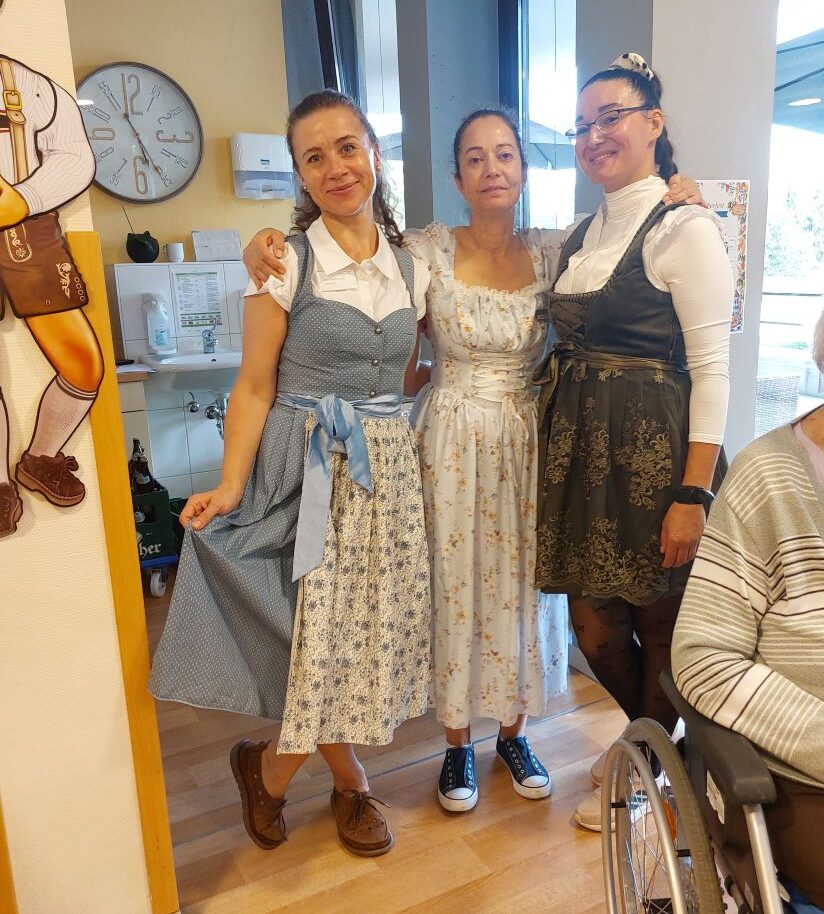 Oktoberfest im Seniorendomizil Haus Michael mit Musik und Tanz